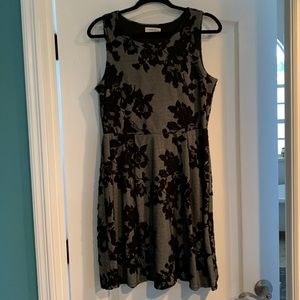 NWOT sleeveless floral pattern dress